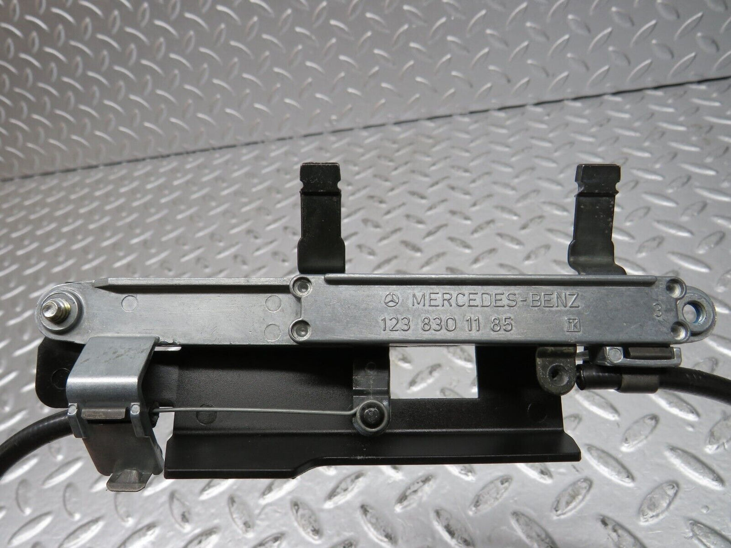 31984 Mercedes-Benz W123 230E Heater Slider Control 1238301185 1238330510