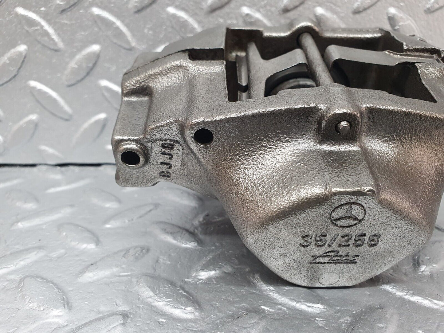42113 Mercedes-Benz W202 C200 Rear Right Brake Caliper ATE 32