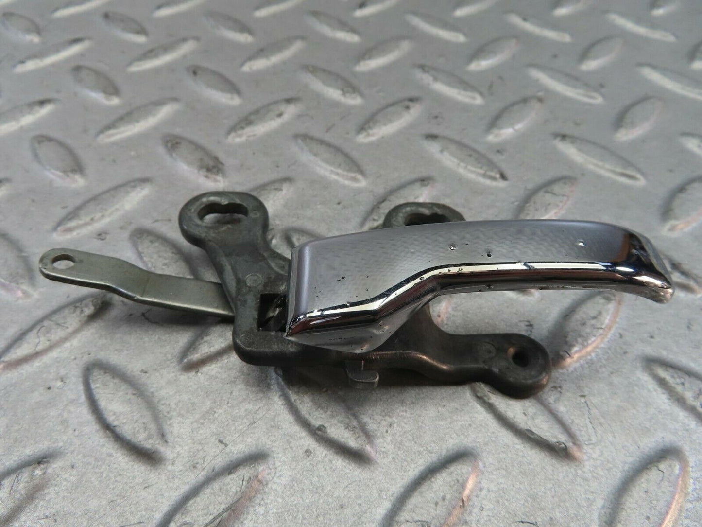 8727 Mercedes-Benz W115 Right Interior Door Handle Chrome 1107660419