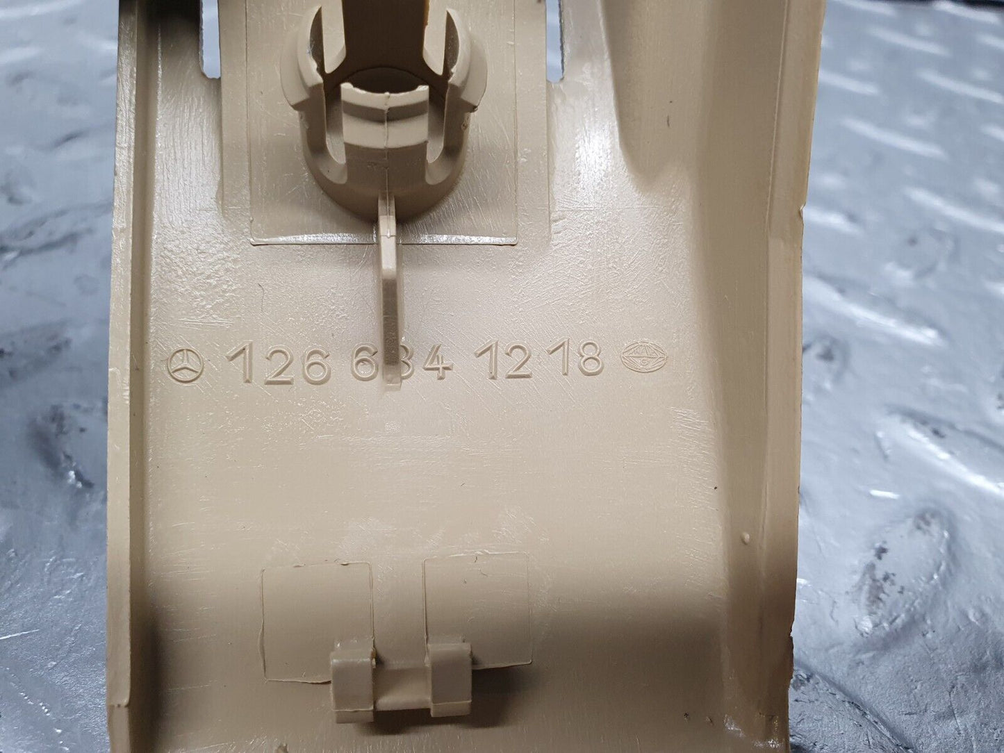 40967 Mercedes-Benz W126 300SE Front Seat Rail Cover Trim 2x Beige 1266841218 1266841018