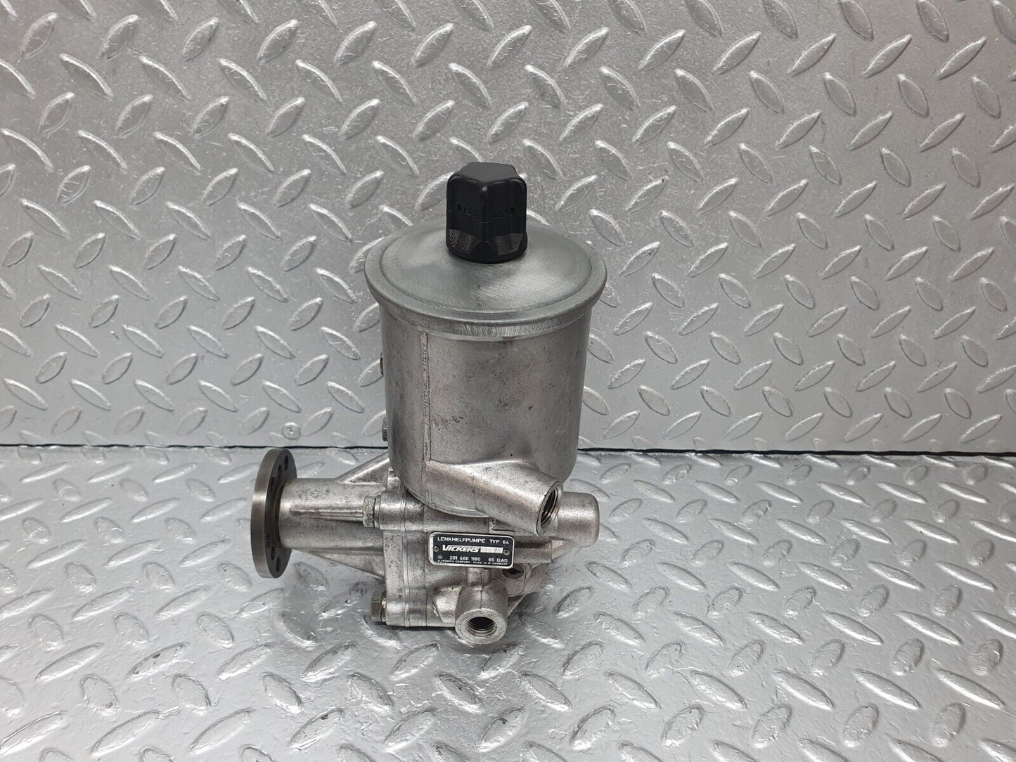 42720 Mercedes-Benz W201 190 2.0L Power Steering Pump 2014601180