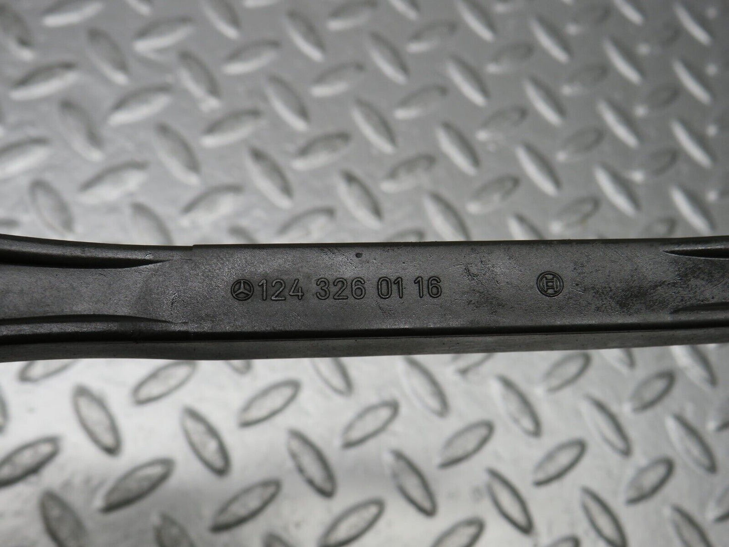 38173 Mercedes-Benz A124 320E Cabriolet Anti Roll Bar Rear Axle 1243260116
