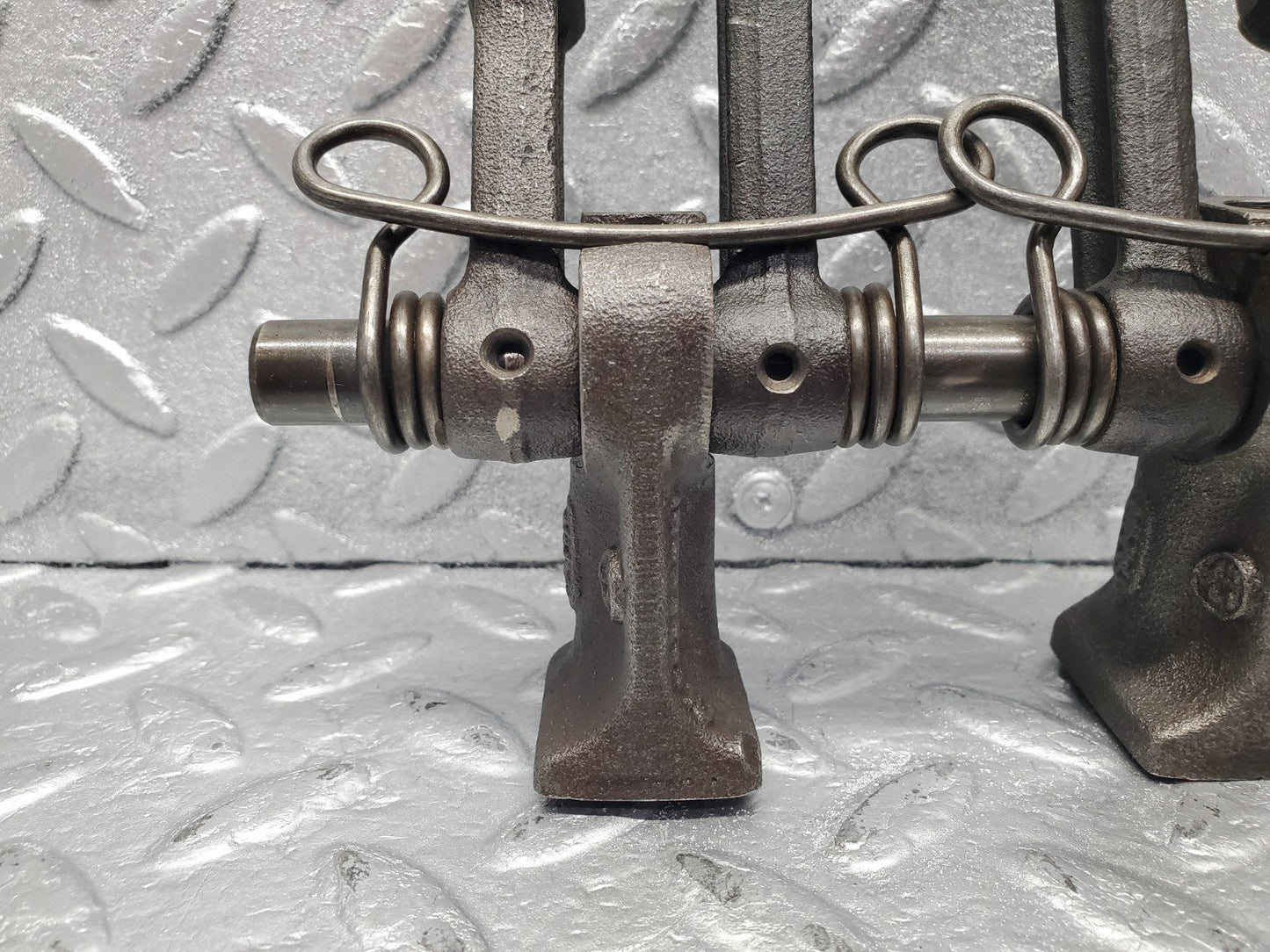 W112 rocker arm support arm and shaft used OEM