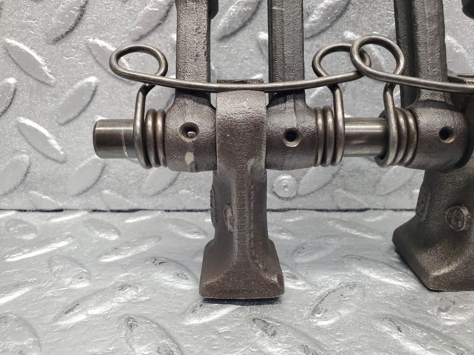 W112 rocker arm support arm and shaft used OEM