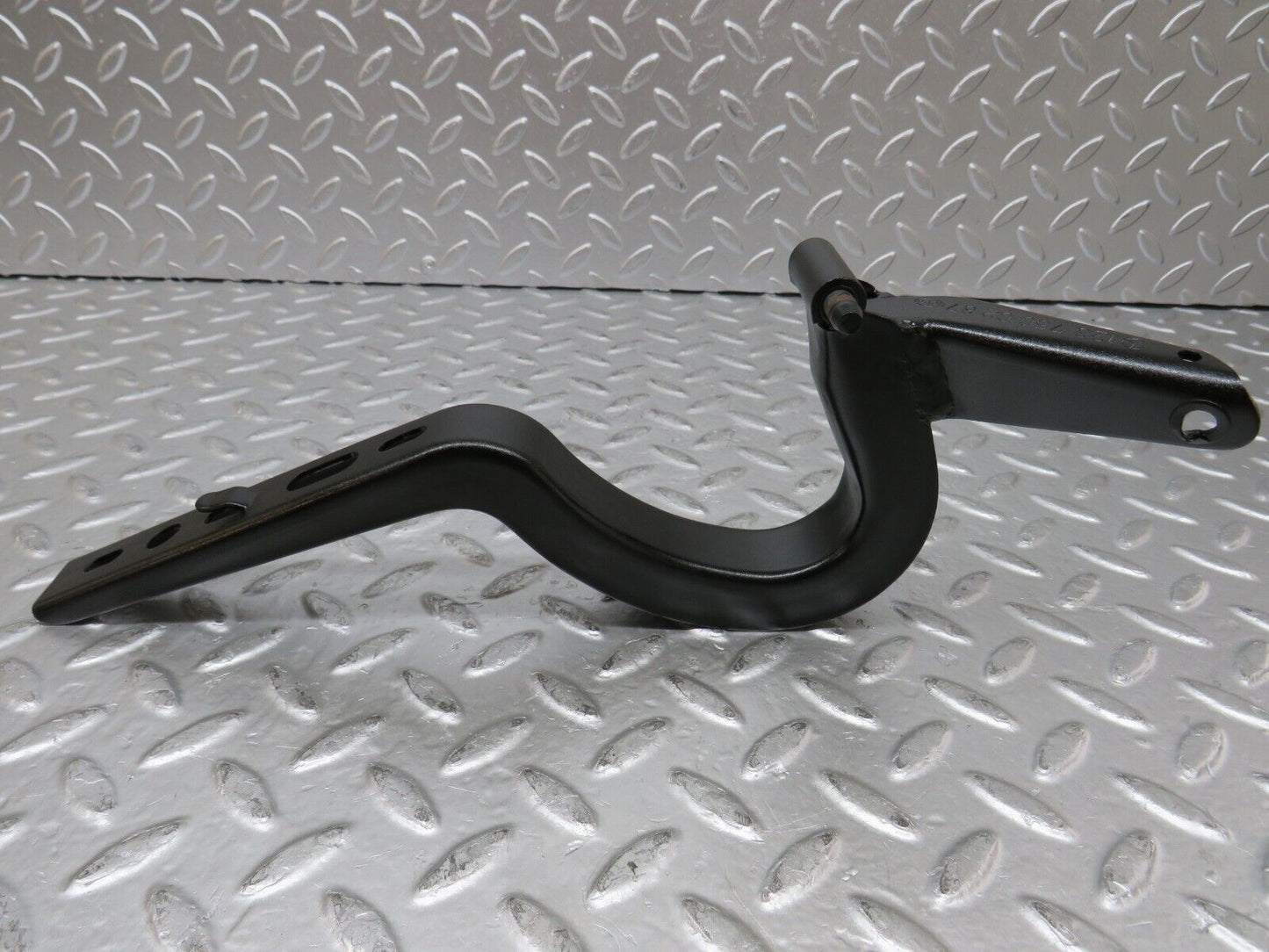 26851 Mercedes-Benz W123 240D Trunk Lid Hinge Pair 1237500187 1237500287