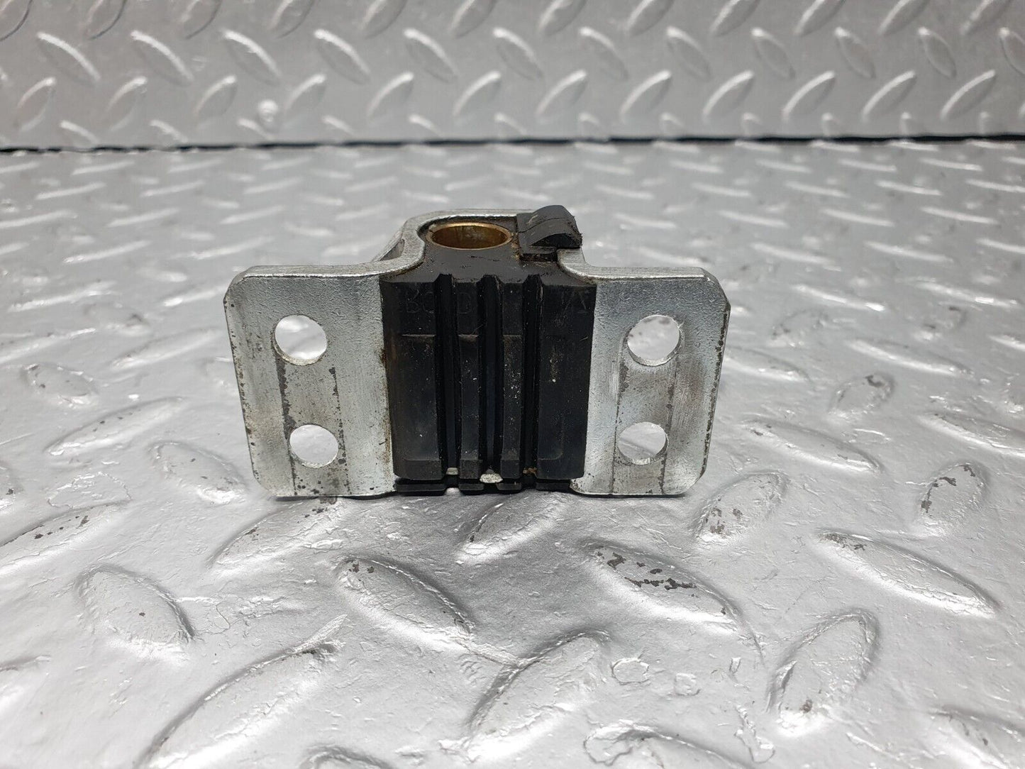 40916 Mercedes-Benz W126 300SE Door Lock Latch Right Side