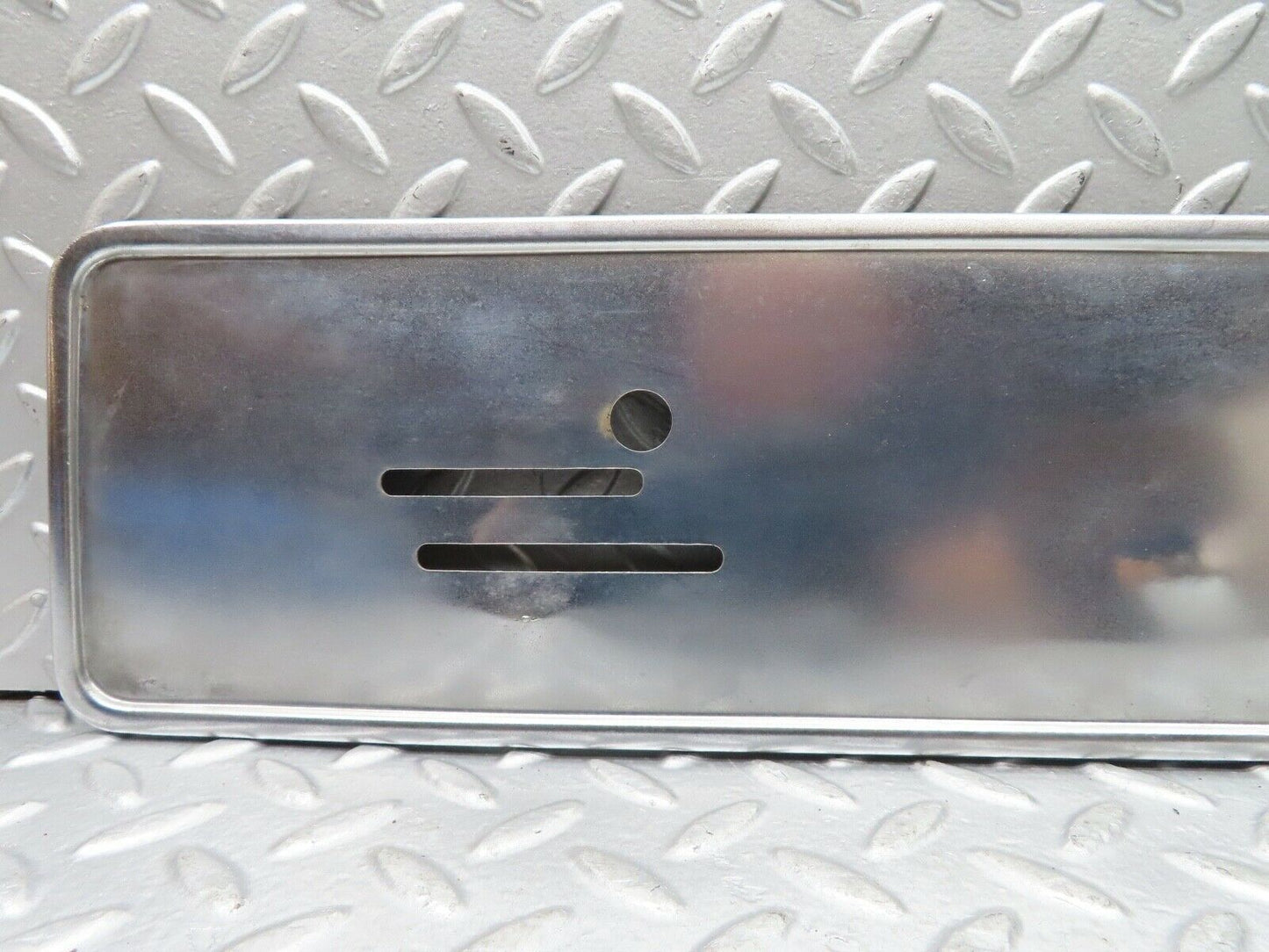 18605 Mercedes-Benz W120 W121 Ponton number Plate Holder