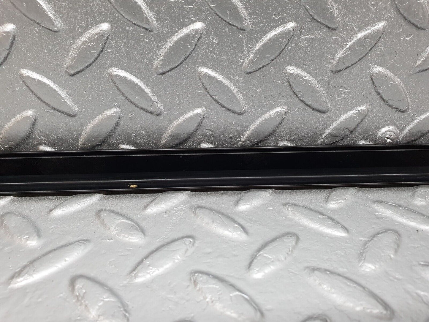 42108 Mercedes-Benz W202 C200 Rear Left Door Moulding Trim