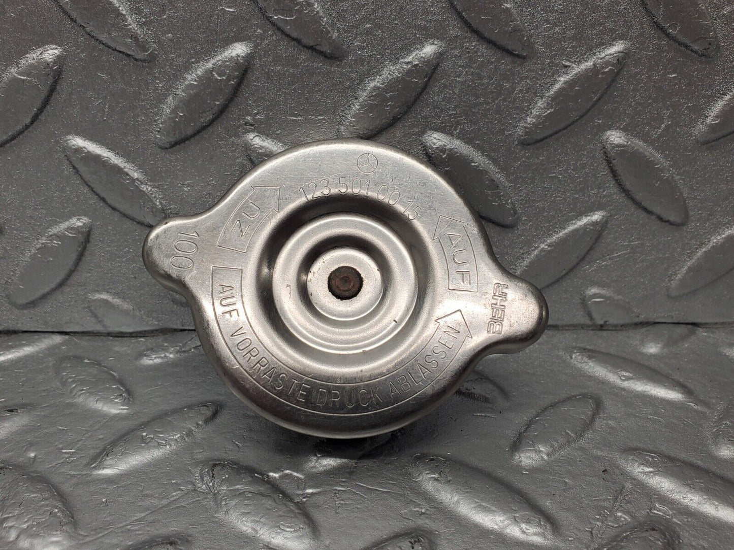 46527 Mercedes-Benz C123 280CE Coupe Radiator Cap 1235010015