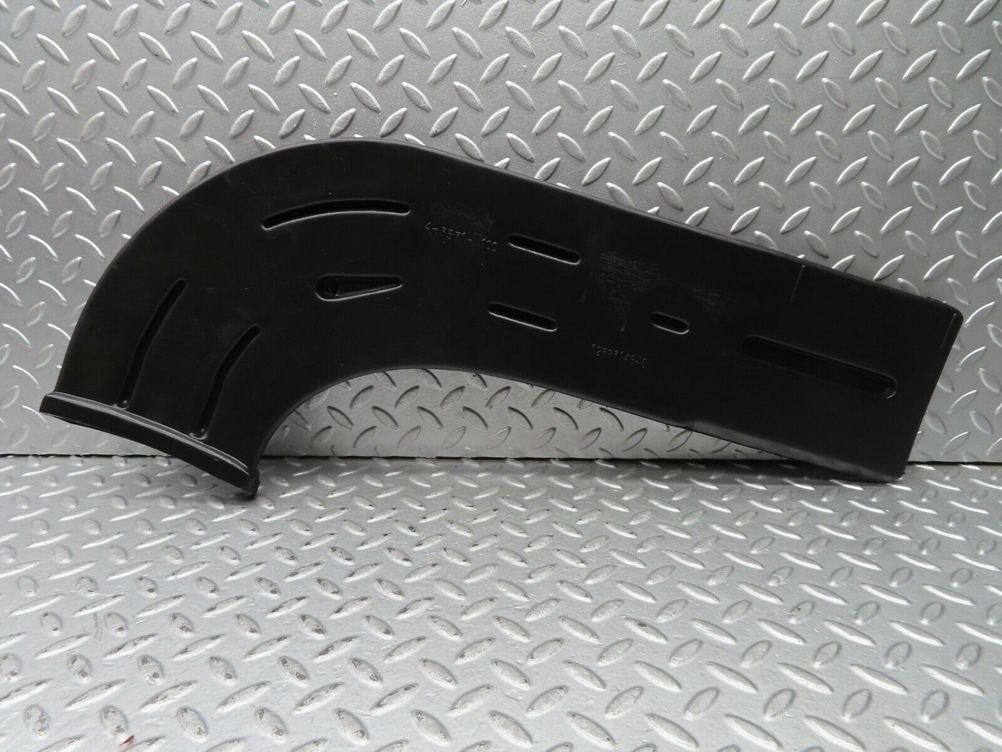 21504 Mercedes-Benz W126 300SE Air Duct Heater Ventilation Right 1268314846