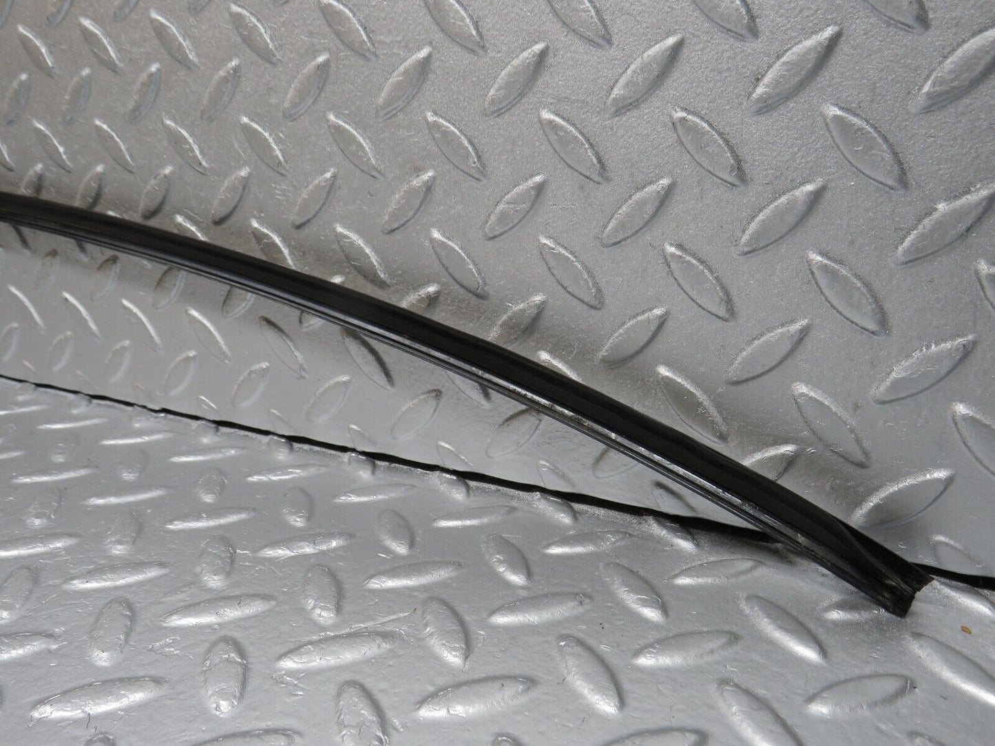 39803 Mercedes-Benz R129 320SL Coupe Front Windscreen Top Chrome Moulding Trim