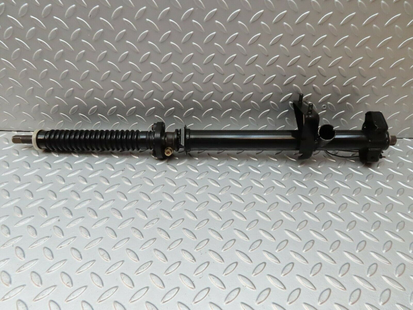 4386 Mercedes-Benz W123 230E Steering Column