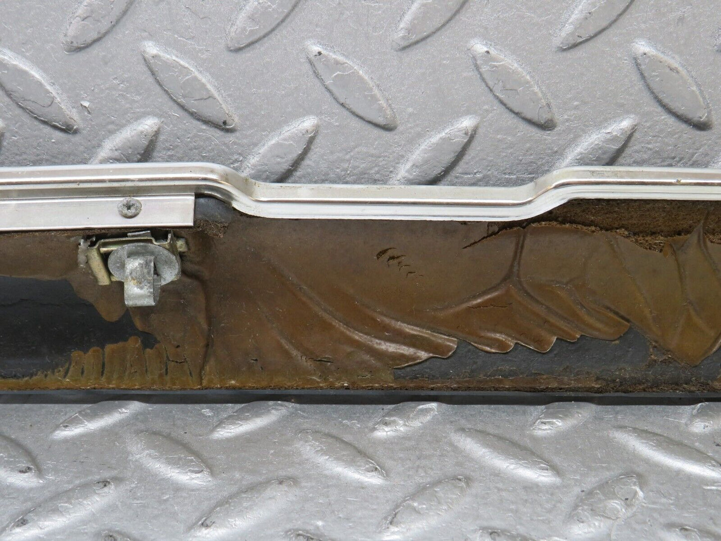 37333 Mercedes-Benz W109 300SEL Front Right Door Card Top Trim Blue
