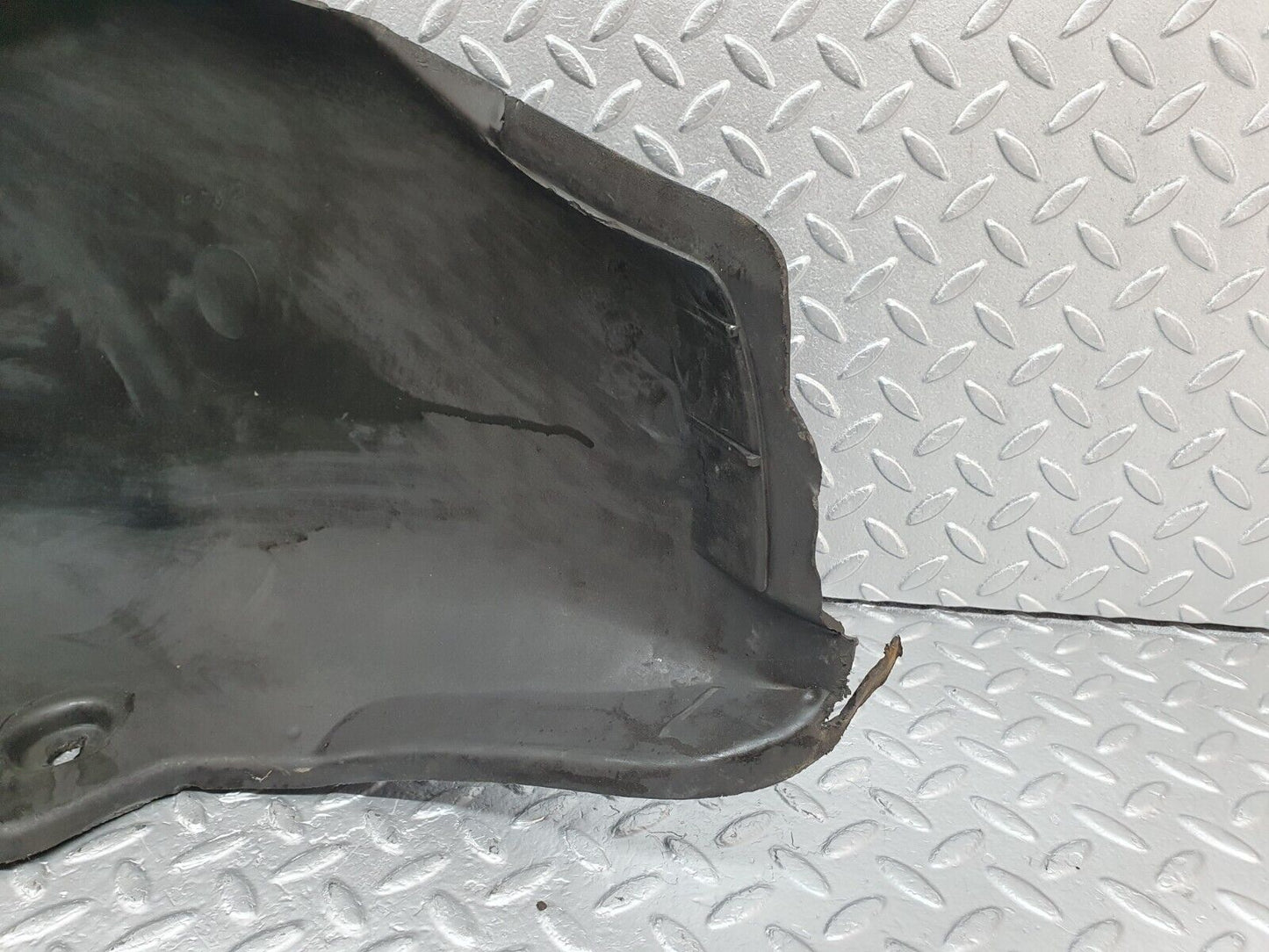 42570 Mercedes-Benz R129 320SL Coupe Rear Right Inner Fender Wheel Arch Lining 1296983030
