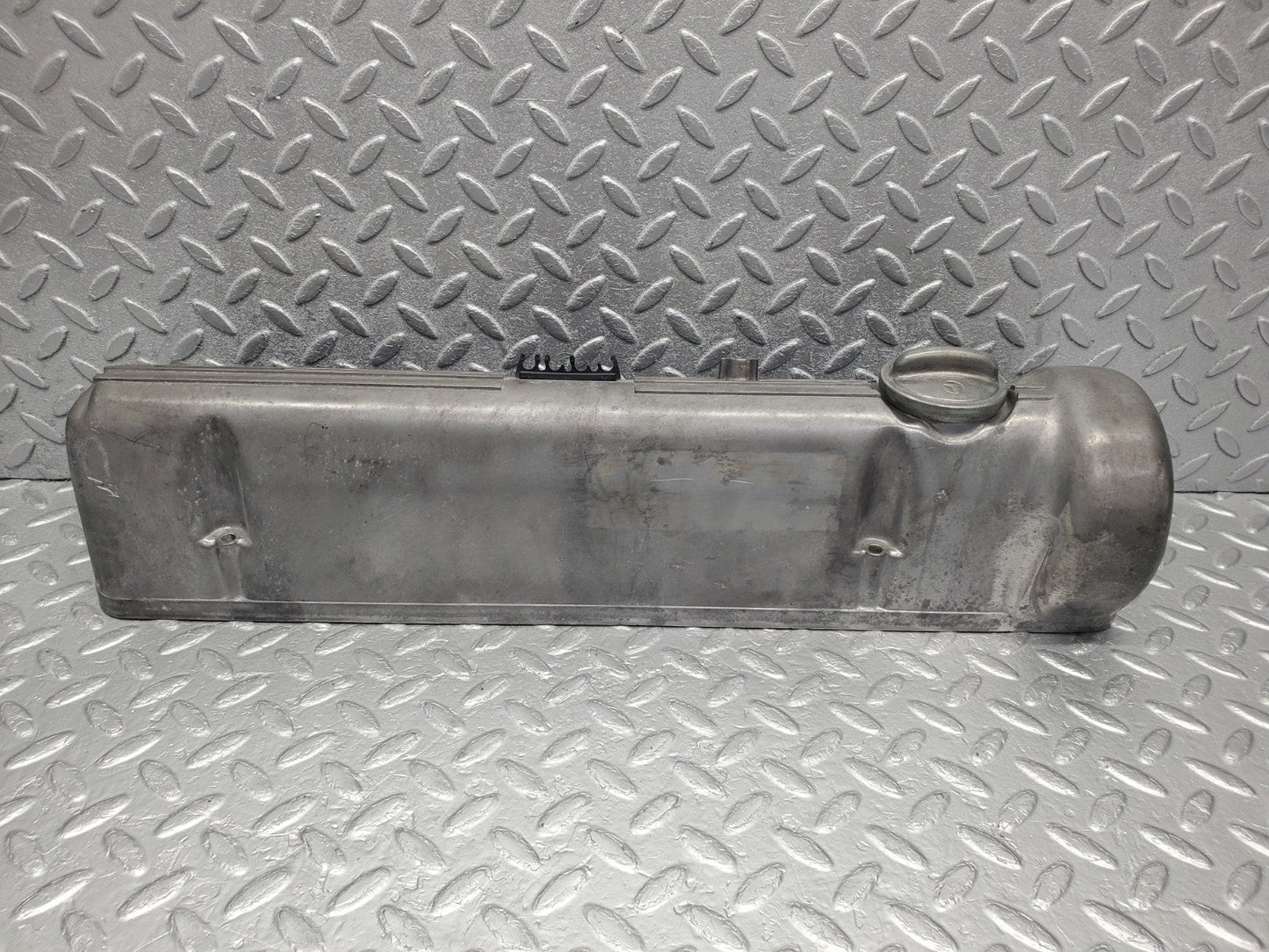 W126 Coupe cylinder head valve cover right used OEM