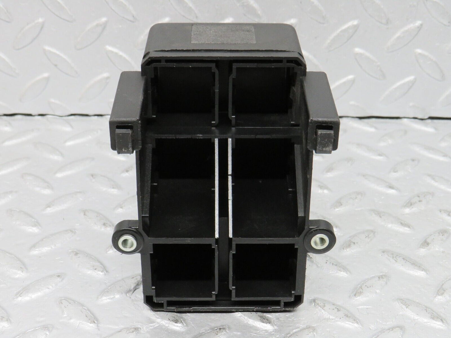 38674 Mercedes-Benz W201 190E 2.6L Relay Box Cover 2015450103