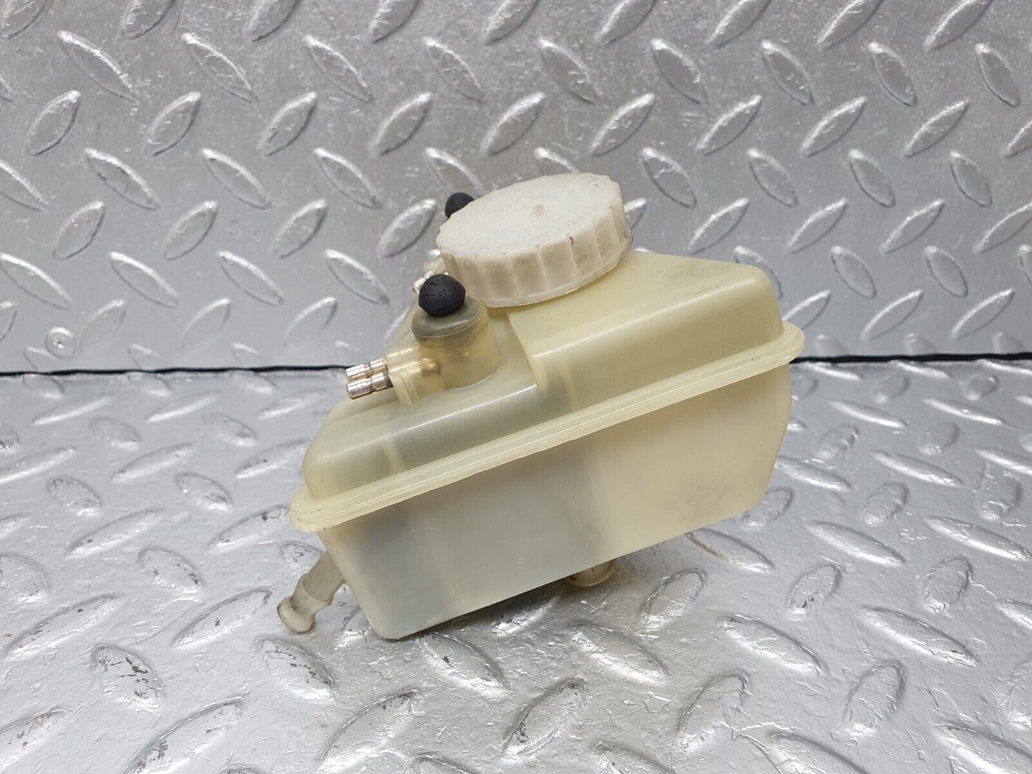 40728 Mercedes-Benz W123 300D Brake Fluid Reservoir Tank DBA