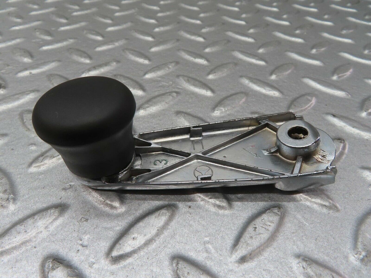 13550 Mercedes-Benz W123 200 Window Lifter Crank Handle