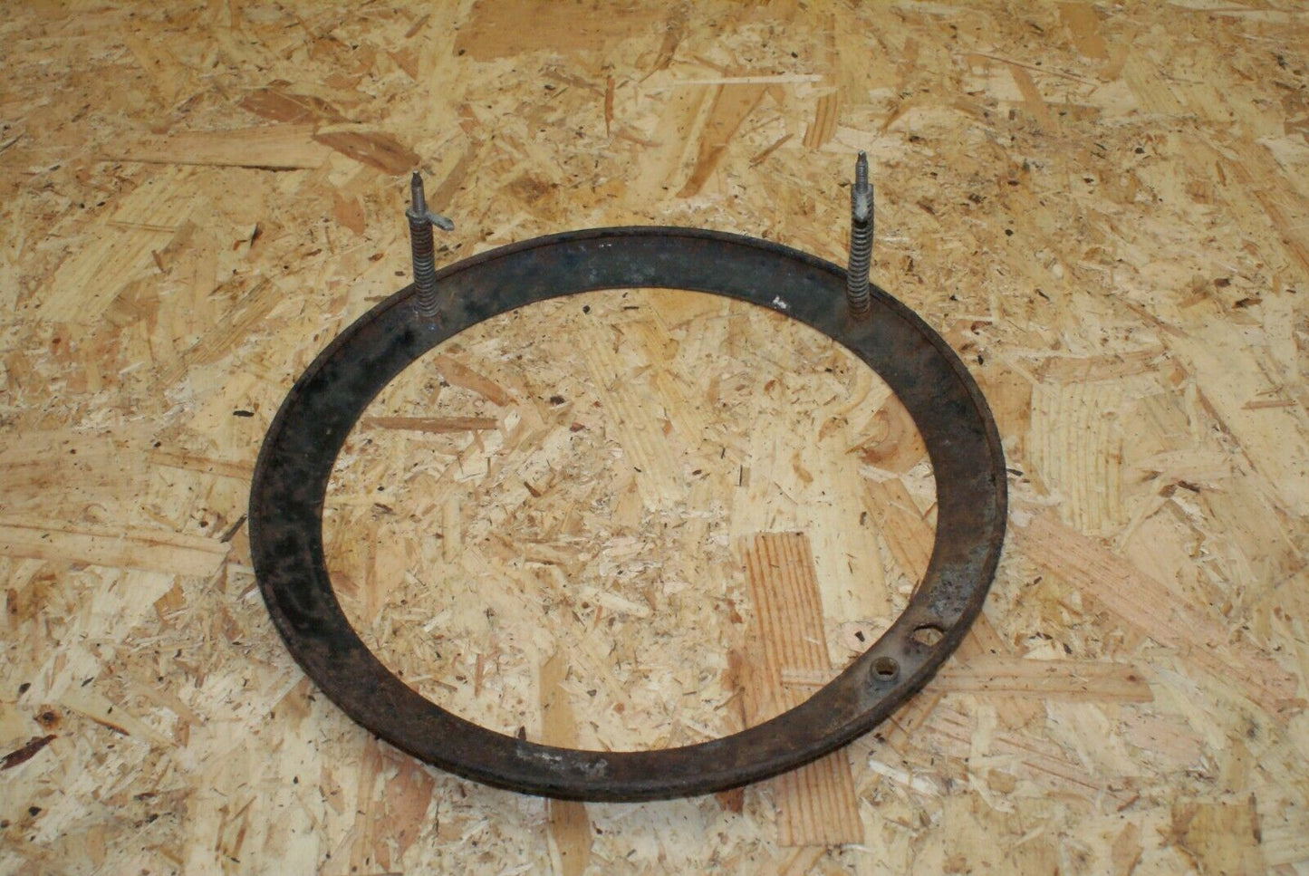 2297 Mercedes-Benz W105 219 PONTON Headlight Ornament Ring Trim