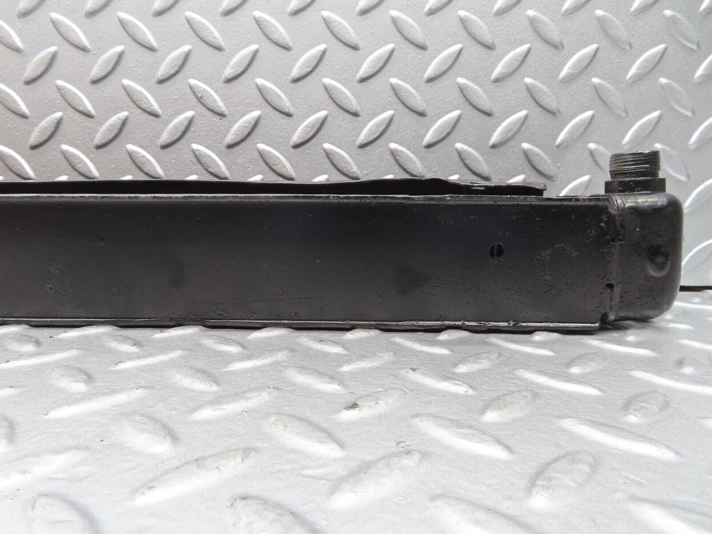 14497 Mercedes-Benz W116 350SE Oil Cooler Behr 1081800765