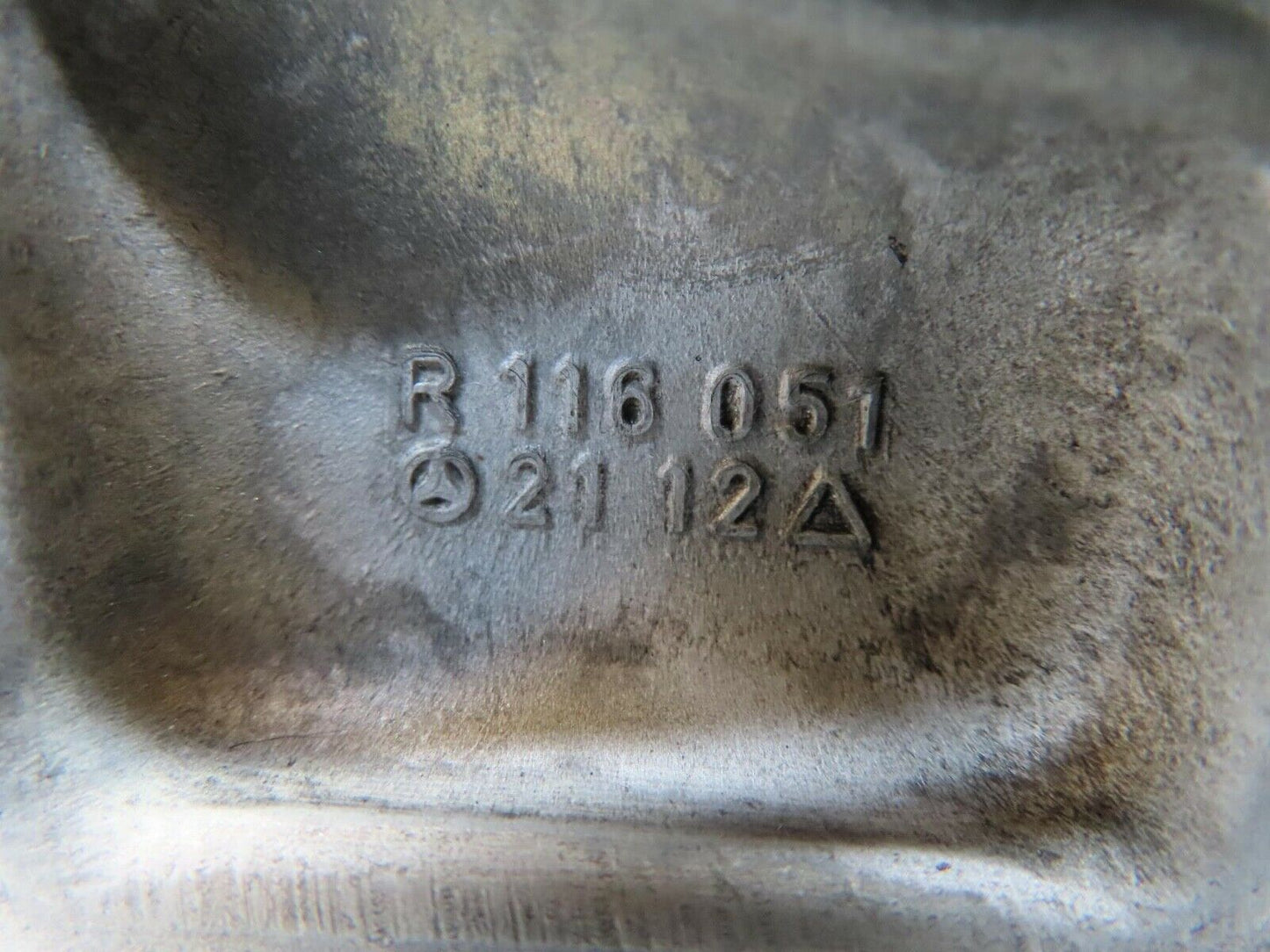 16550 Mercedes-Benz C107 350SLC Coupe Camshaft Tower Bearing 1160512112