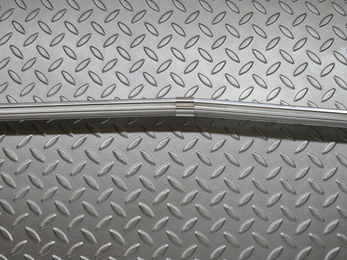 28182 Mercedes-Benz W123 280E Rear Windscreen Chrome Frame