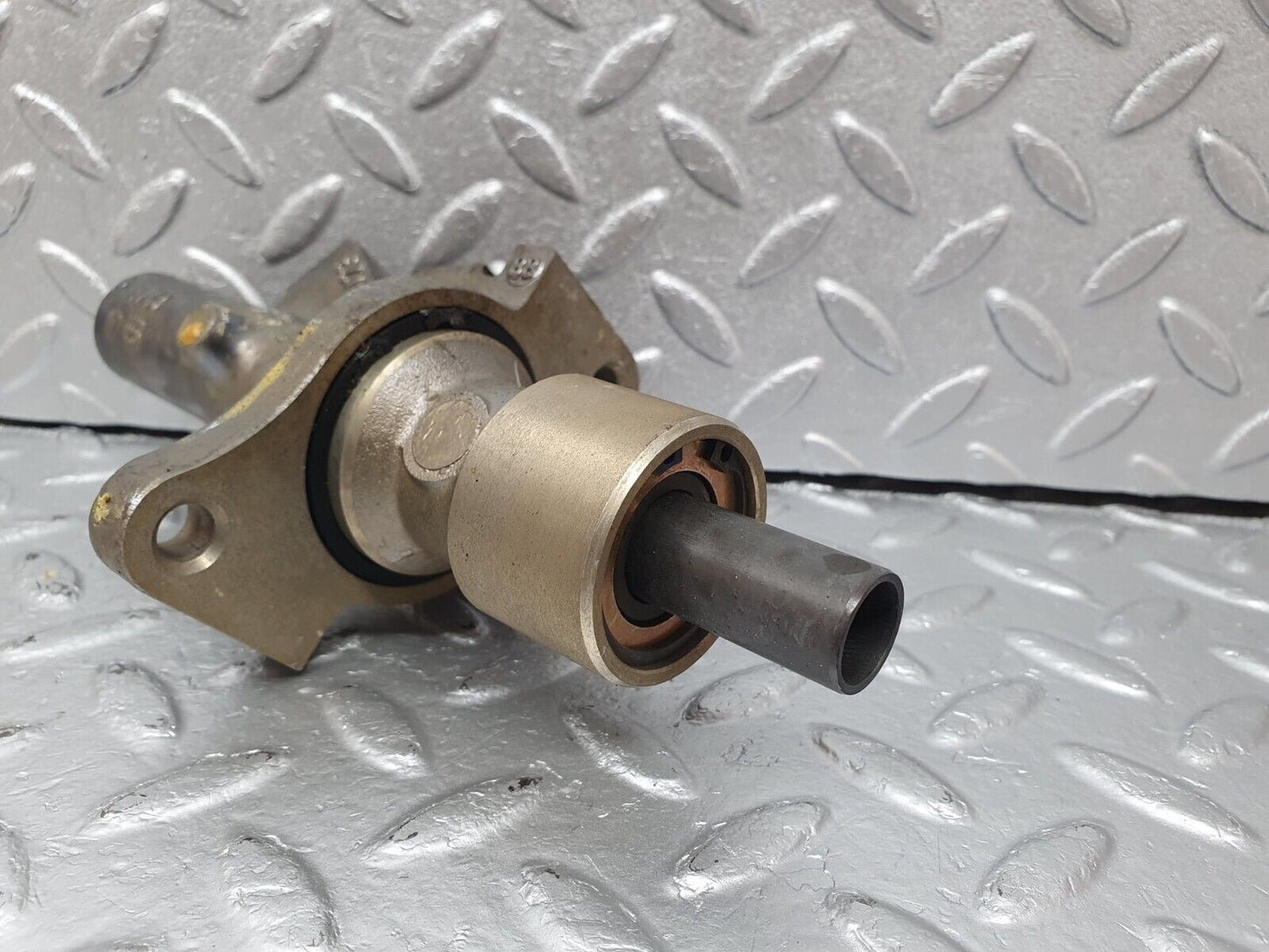 41449 Mercedes-Benz W124 200E Brake Master Cylinder ATE