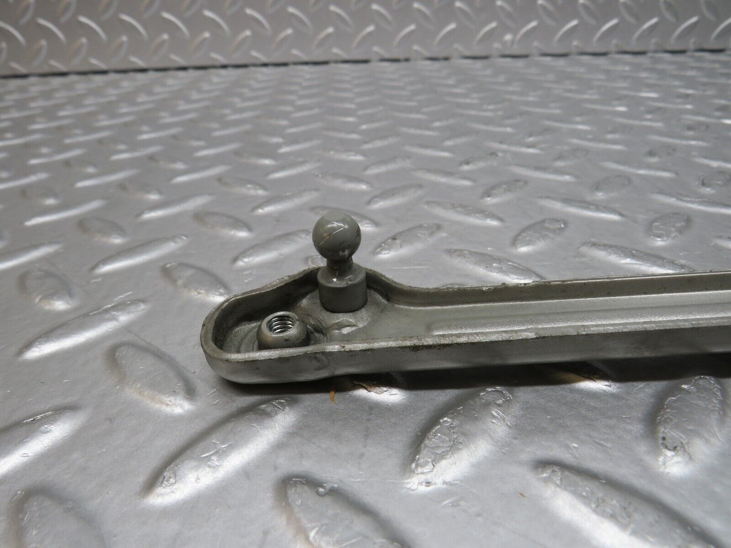 35031 Mercedes-Benz W210 320E Bonnet Hinge Left Side