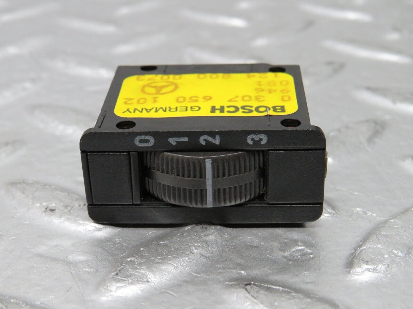 29539 Mercedes-Benz W124 230E  Headlight Level Switch 1248000073 0307650102