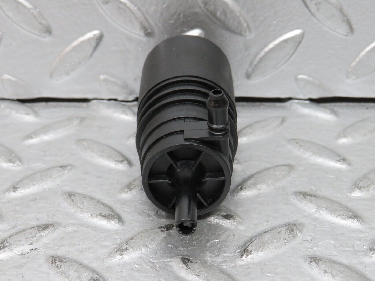 27612 Mercedes-Benz S124 300TE Wagon Windscreen Washer Pump