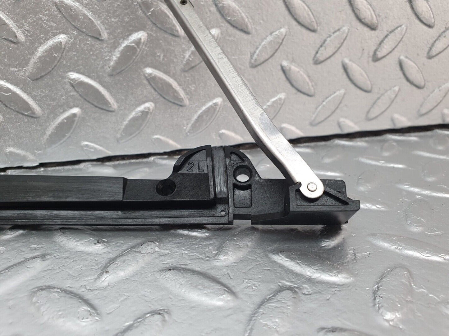 43016 Mercedes-Benz W201 190 Power Sunroof Sliding Mechanism Left  1267820331
