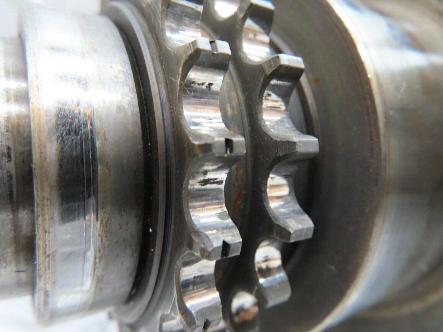 19200 Mercedes-Benz W123 300D Crankshaft OM617