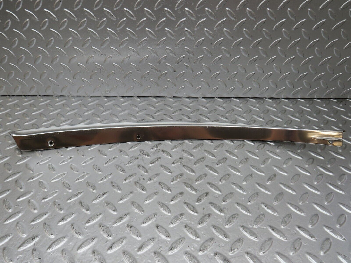 26039 Mercedes-Benz W116 450SE C Pillar Chrome Moulding Trim Right Side