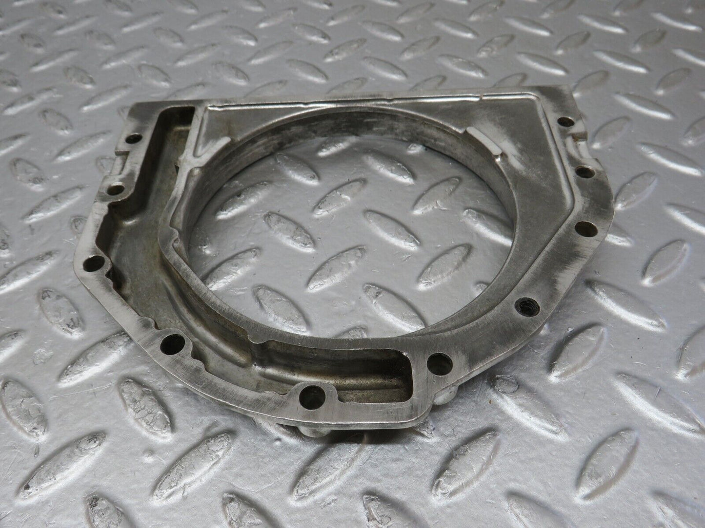 32853 Mercedes-Benz C107 R107 350 V8 Crankshaft Rear Sealing Cover 1160110608
