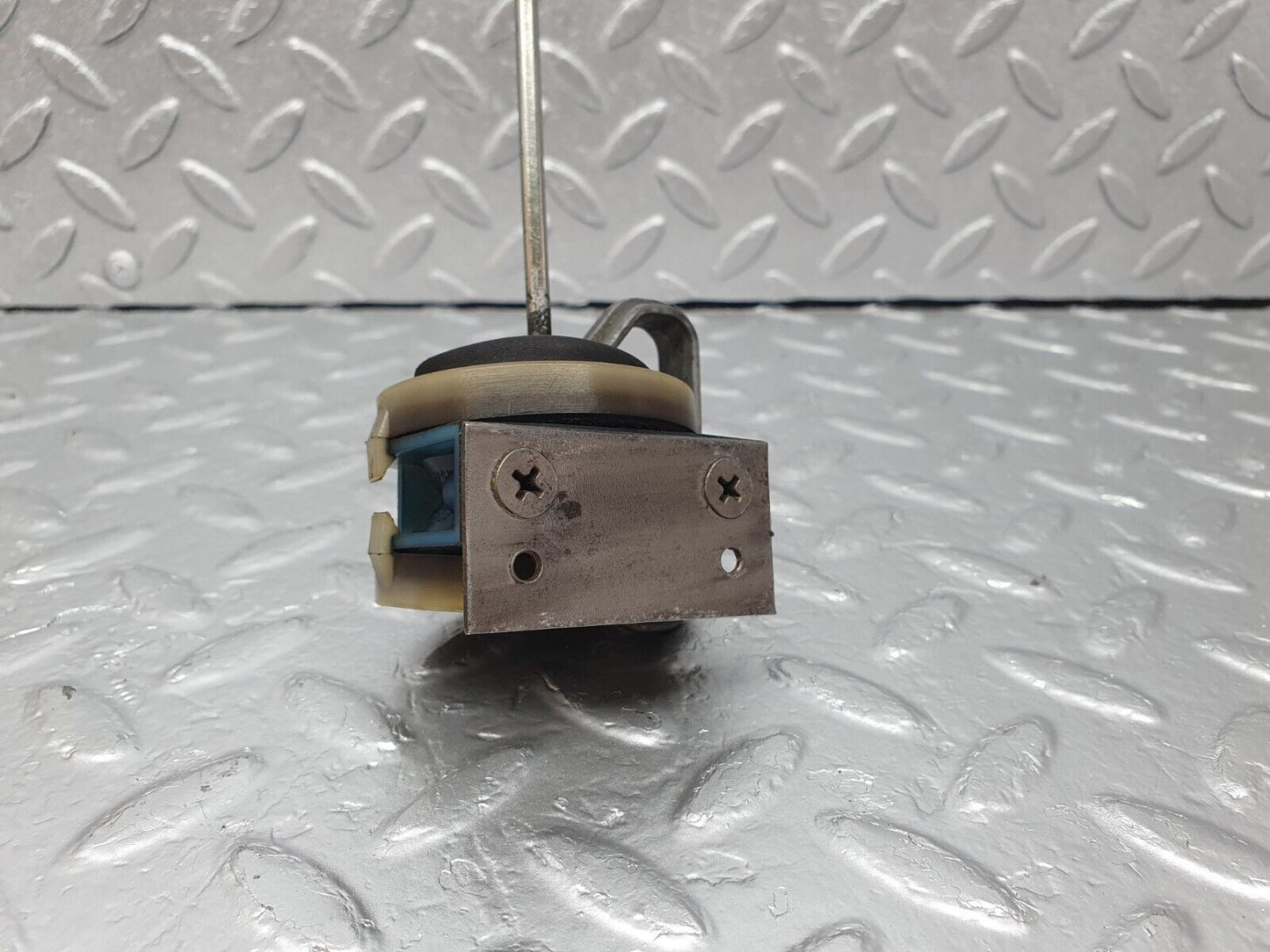 43249 Mercedes-Benz W108 280SE Rear Right Door Lock Vacuum Actuator