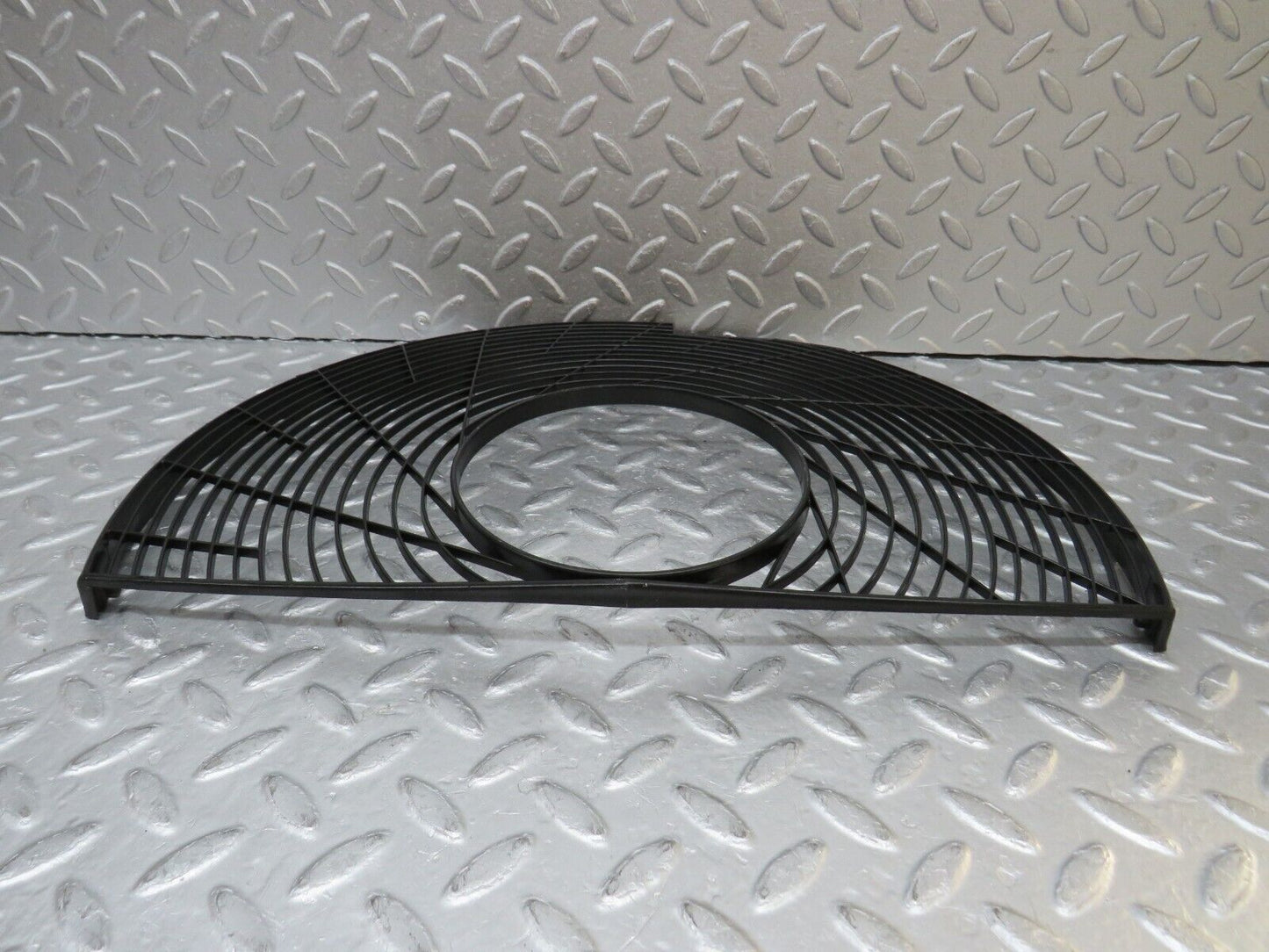 37017 Mercedes-Benz C126 420SEC Coupe Radiator Fan Shroud Fan Cover 1165030001