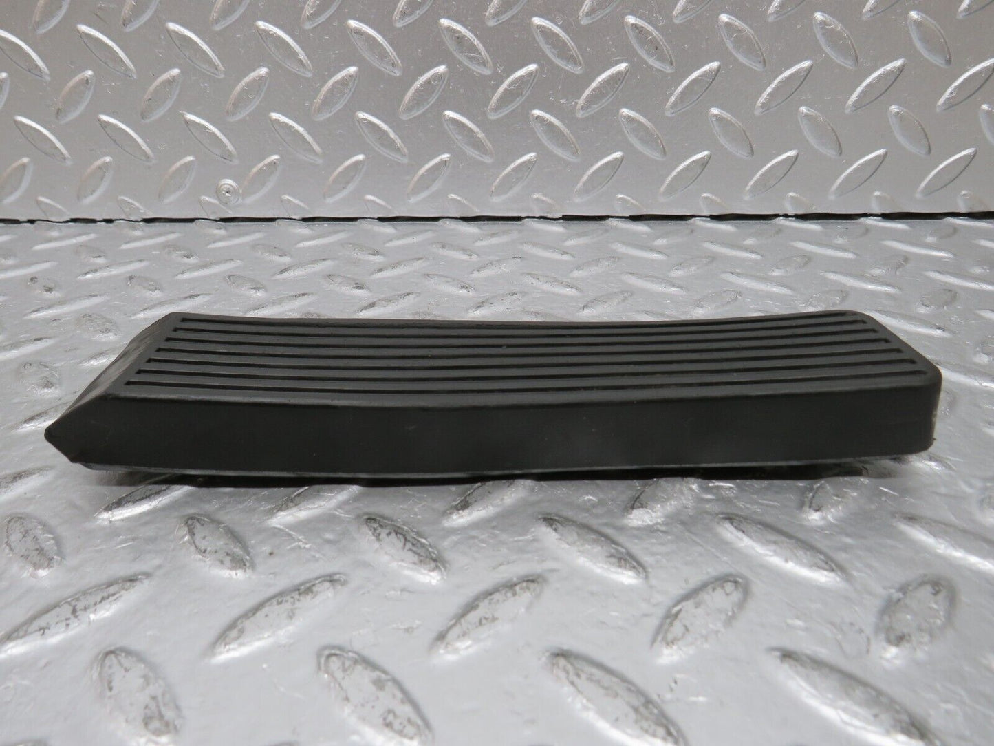 29723 Mercedes-Benz W123 230E Accelerator Pedal Rubber 1233010082