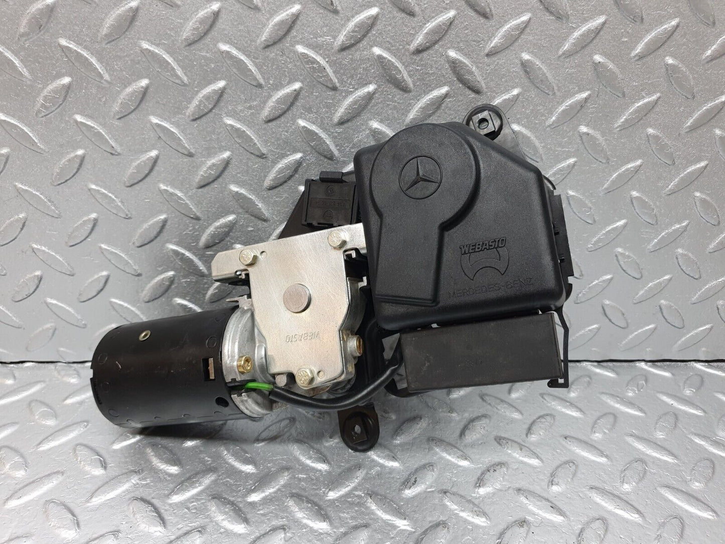 41540 Mercedes-Benz W124 200E Sunroof Motor Webasto With Relay 1248210047 0390251693