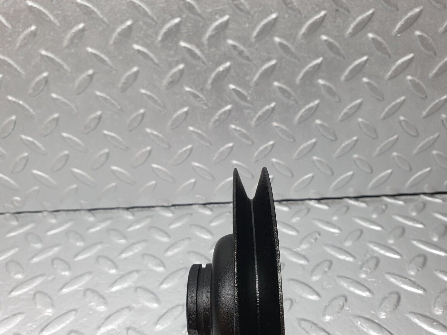 40830 Mercedes-Benz W123 300D Power Steering Pump Pulley 6154660315