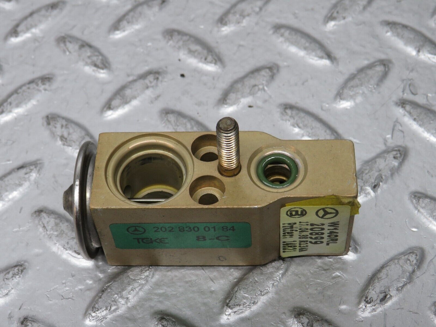 24900 Mercedes-Benz W140 S320 Air Condition Expansion Valve 2028300184