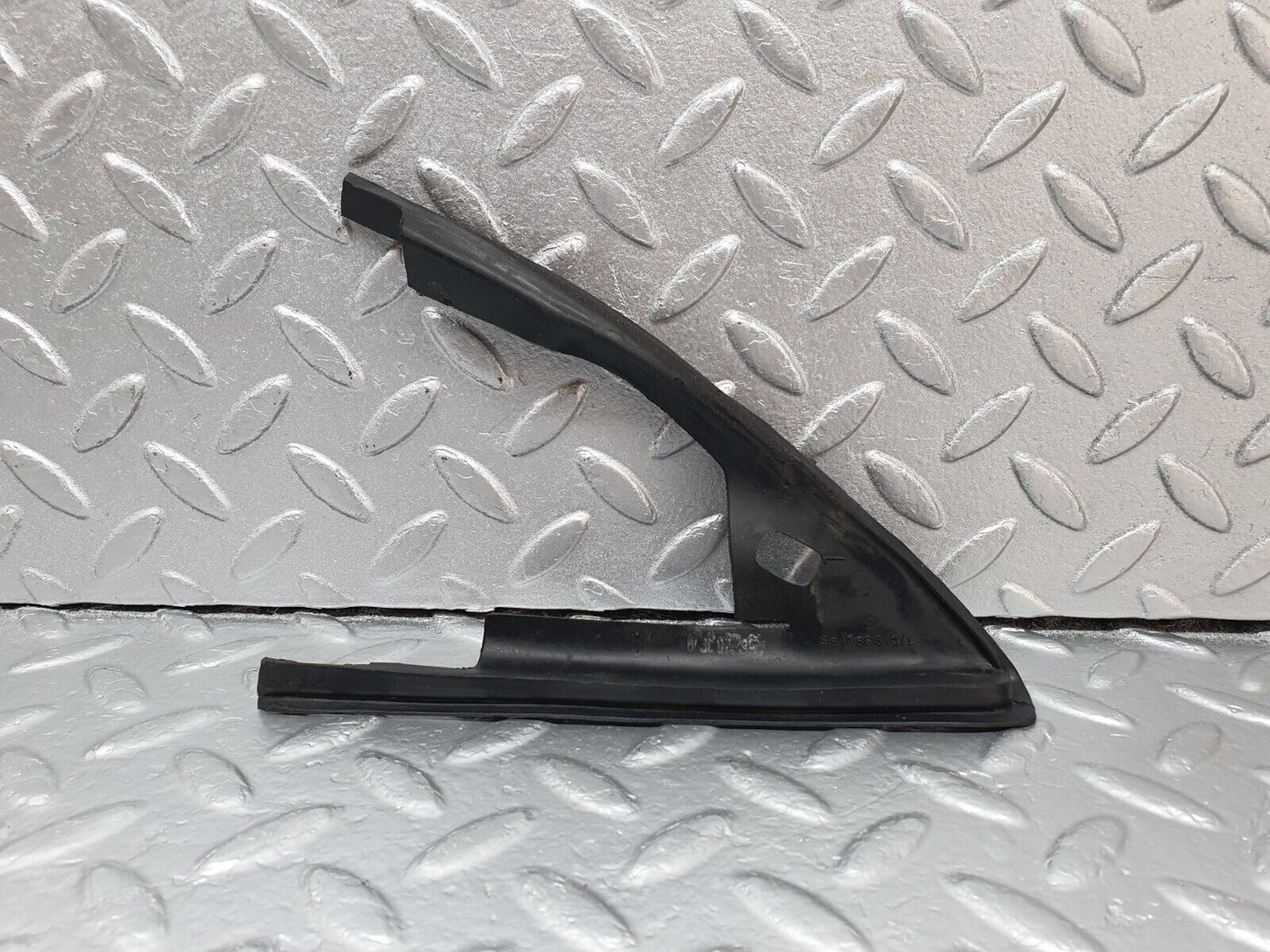 42543 Mercedes-Benz R129 320SL Coupe Left Wing Mirror Inner Rubber Seal
