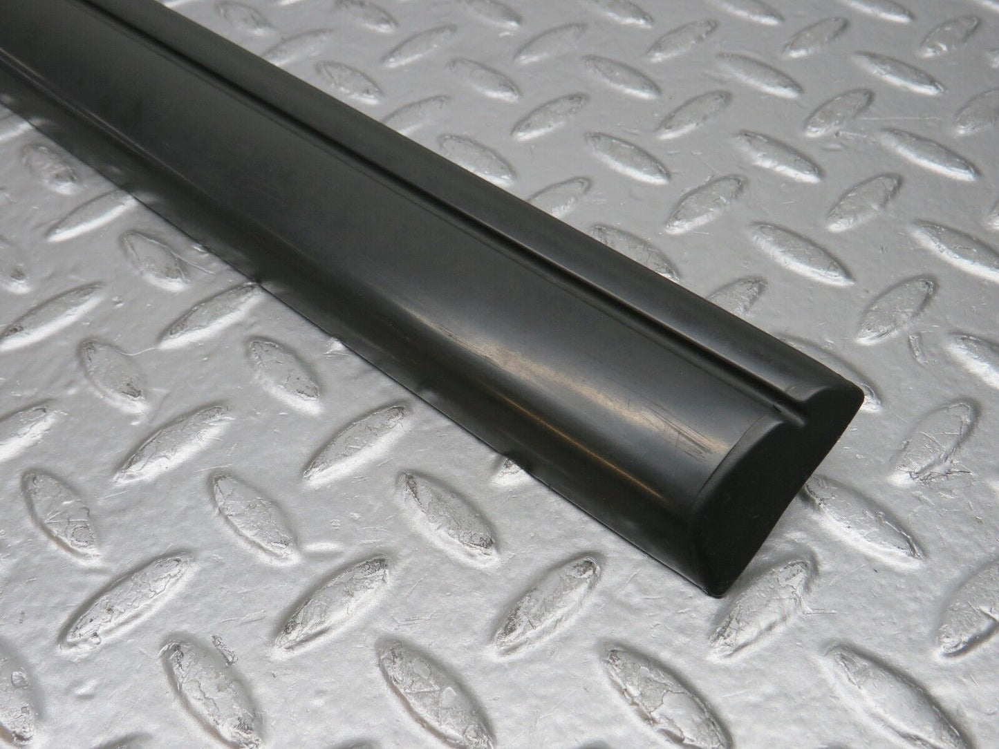 32303 Mercedes-Benz S124 300TE Wagon Rear Right Door Lower Moulding Trim