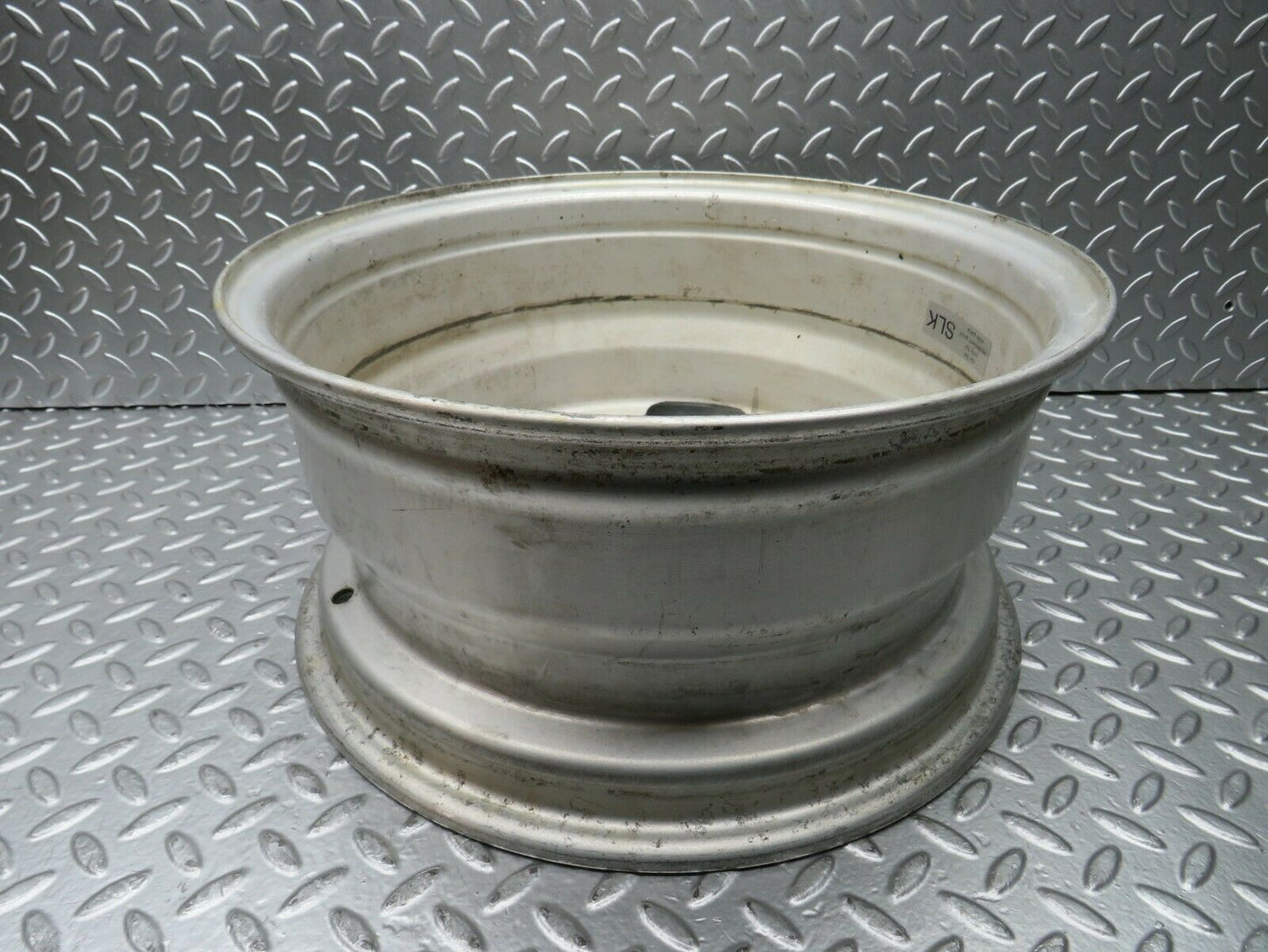 22843 Mercedes-Benz S123 280TE Alloy Wheel 7Jx15H2 ET37 1704010002