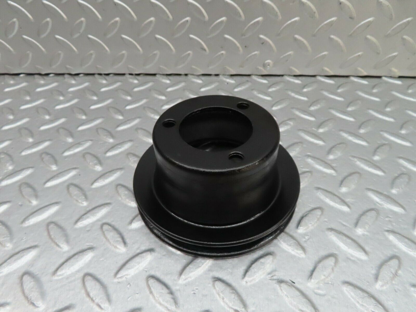 17989 Mercedes-Benz W123 200 Crankshaft Pulley