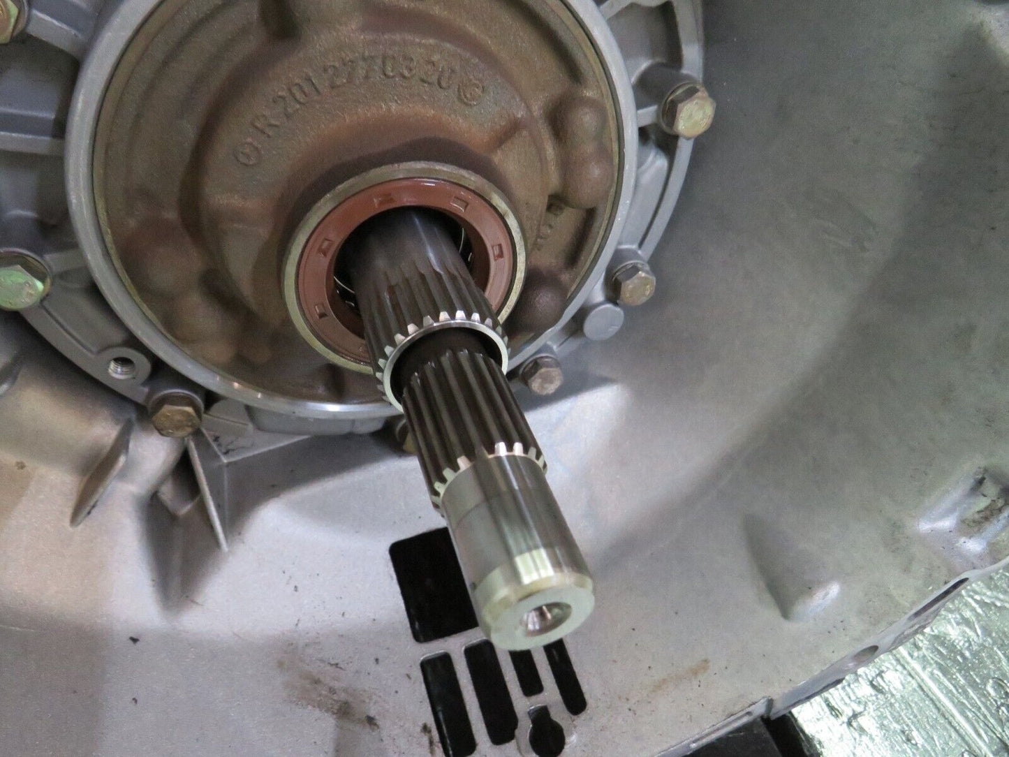 27845 Mercedes-Benz S124 300TE Automatic Gearbox 722.435 1242703502 2012710701