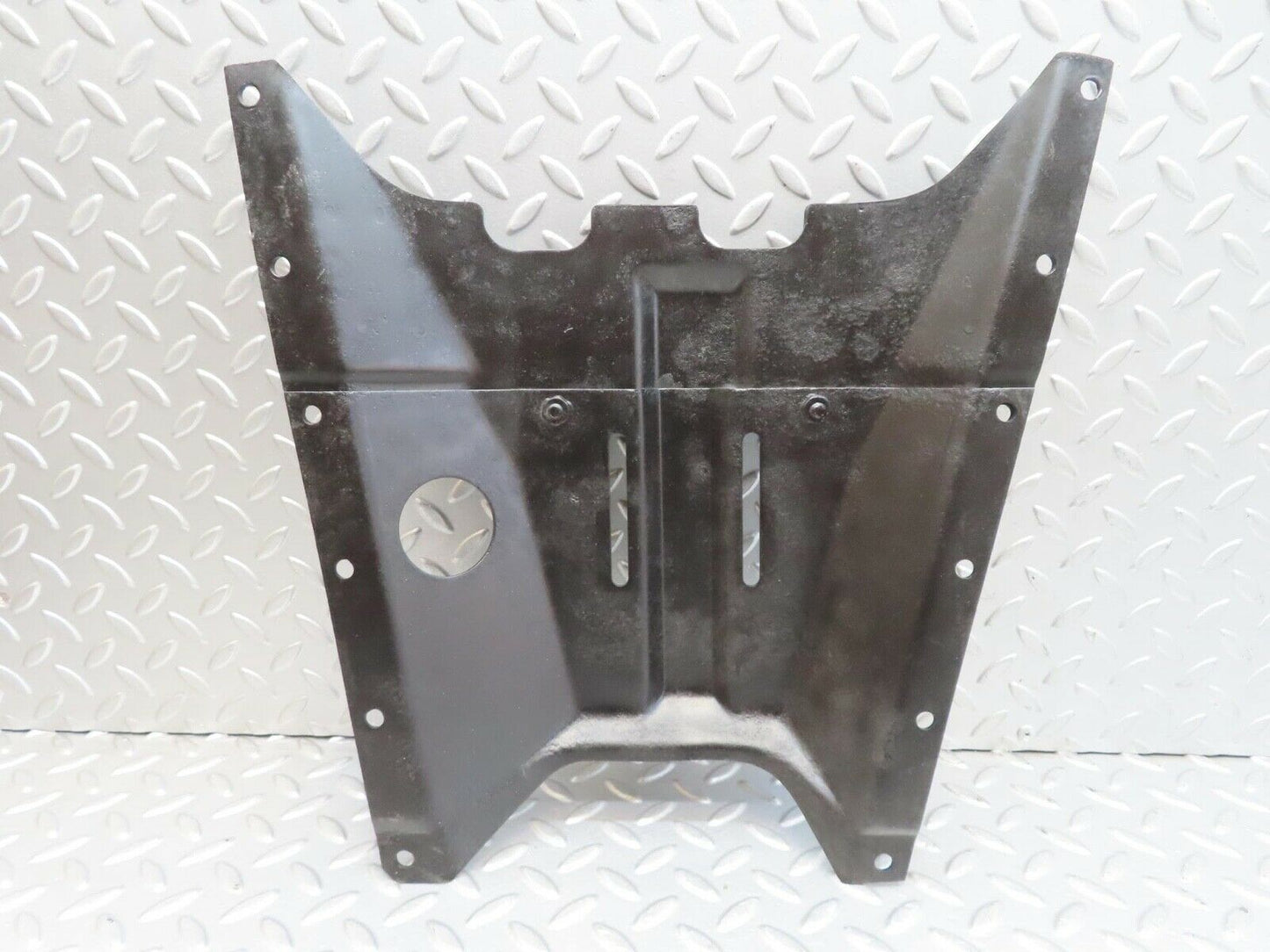 13776 Mercedes-Benz R107 450SL Gearbox Mount Bracket