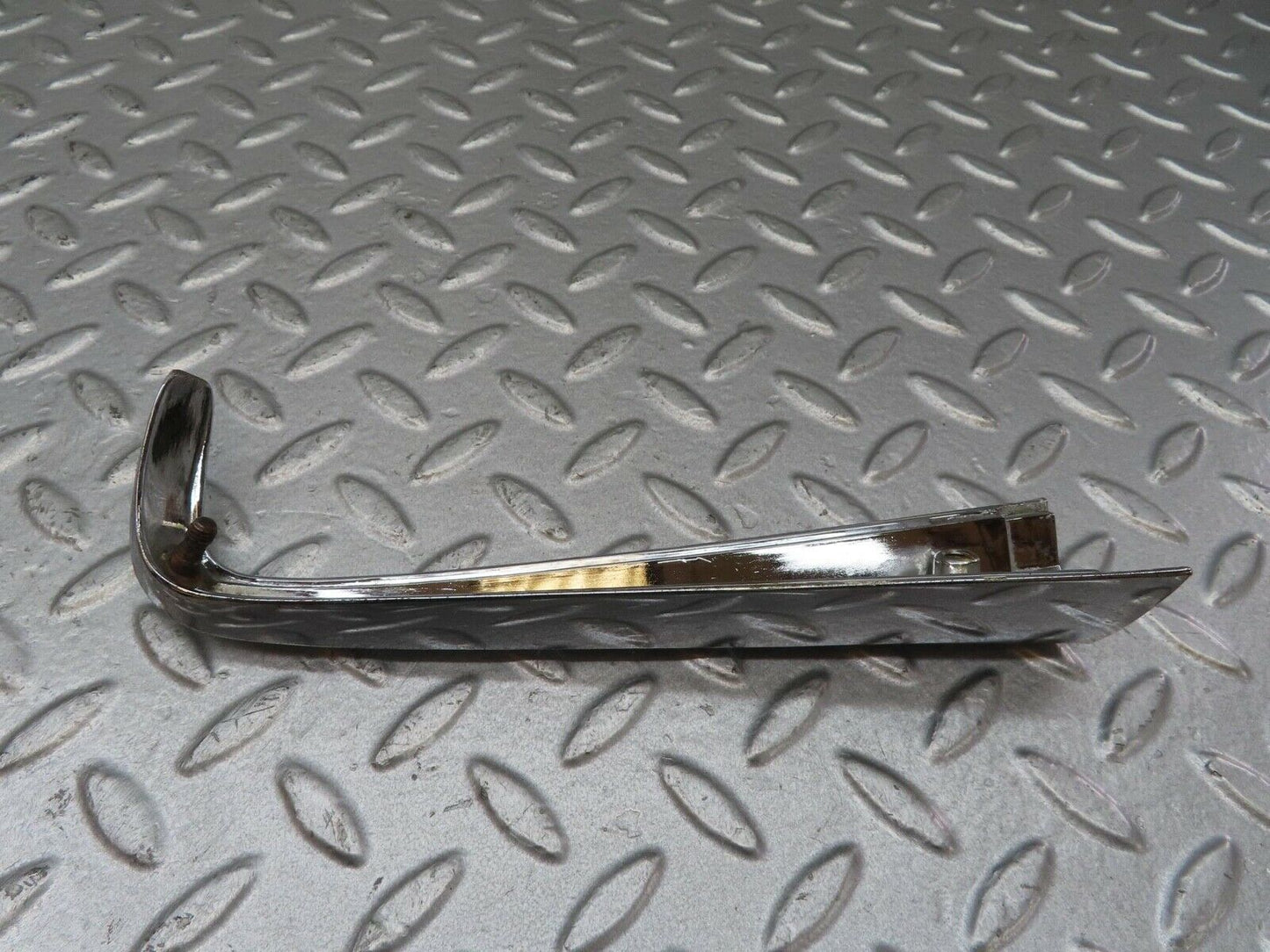 13085 Mercedes-Benz W111 220S Rear Left Fender Wing Tail Chrome Trim 1116900379