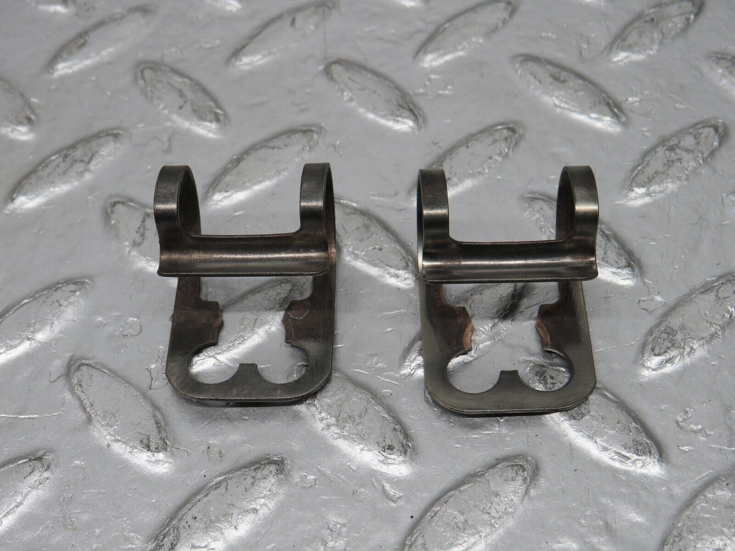 33008 Mercedes-Benz C107 R107 350 V8 Valve Rocker Arm With Spring & Tappet