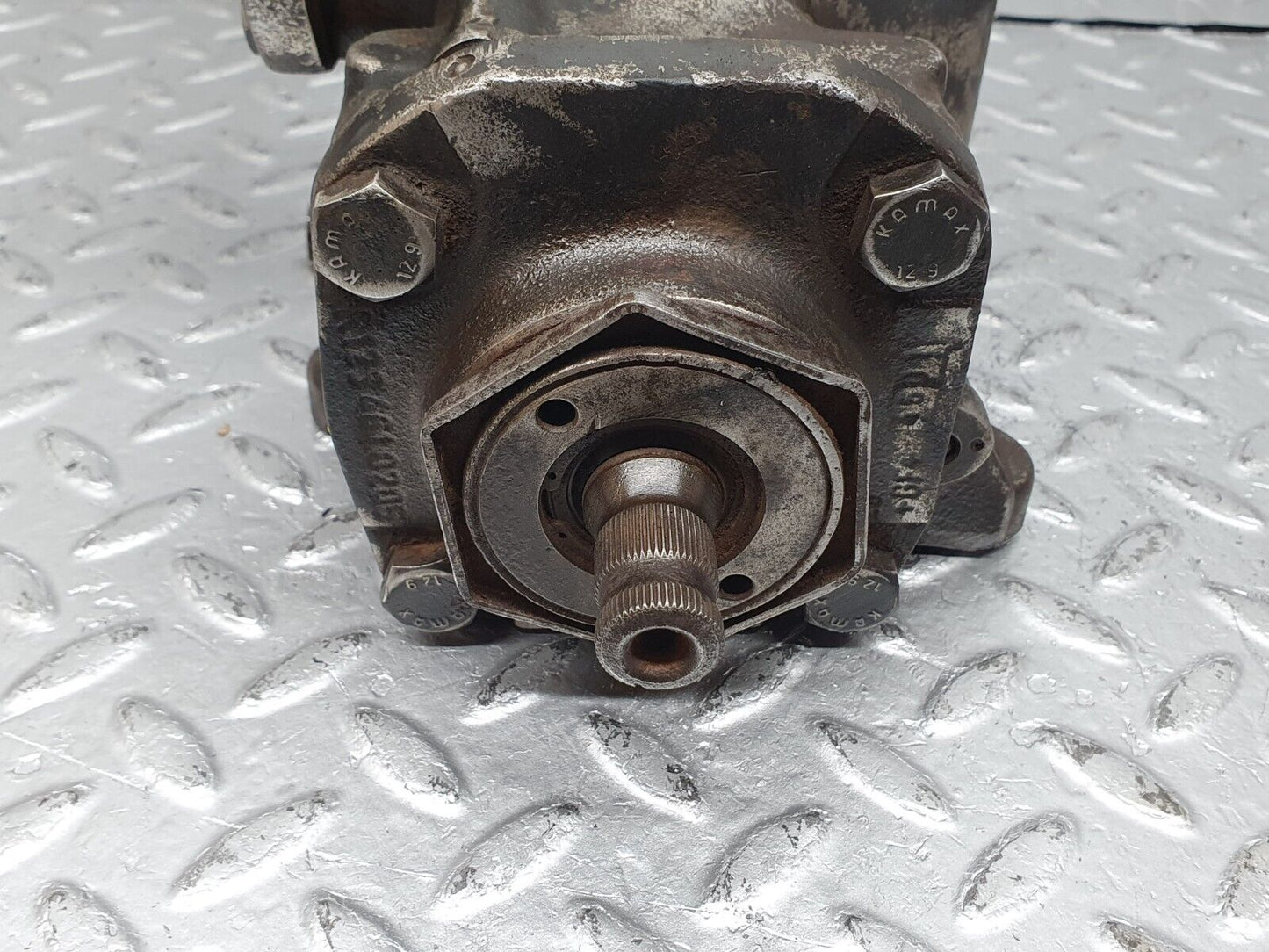 41223 Mercedes-Benz W126 300SE Steering Box 1264610501