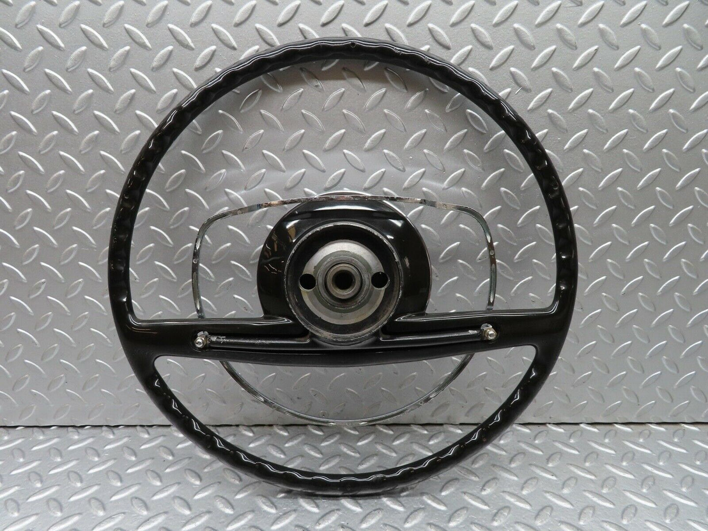 18303 Mercedes-Benz W111 220SE Coupe Steering Wheel